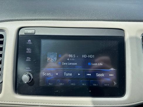 Certified 2020 Honda HR-V EX image 33