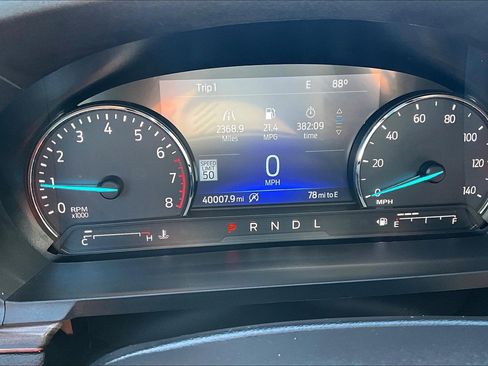 Used 2022 Ford Explorer Limited image 25