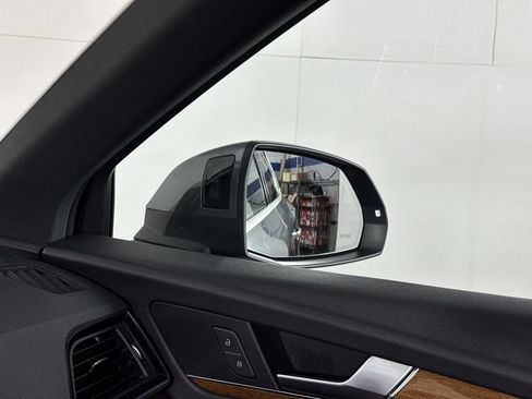 Used 2023 Audi Q5 2.0T Premium w/ Convenience Package AWD/4WD image 20