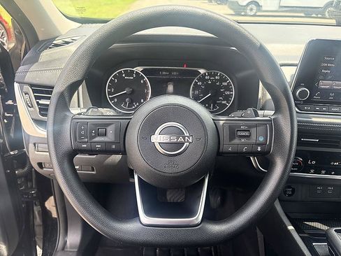Certified 2024 Nissan Rogue SV AWD/4WD image 17