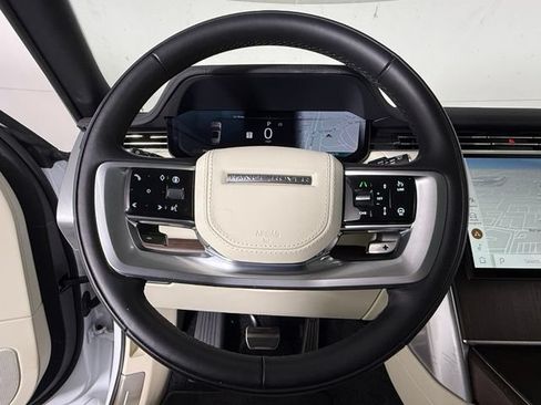 Certified 2026 Land Rover Range Rover SE AWD/4WD image 29