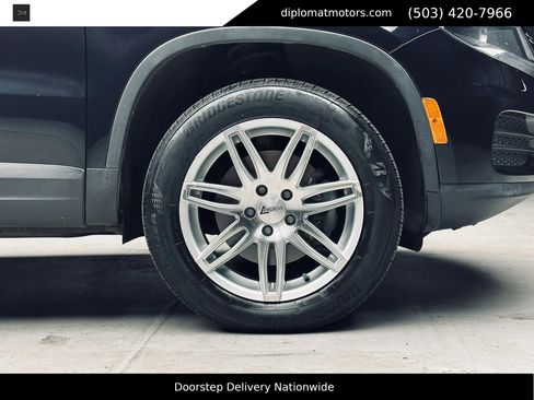 Used 2014 Volkswagen Tiguan S FWD image 40