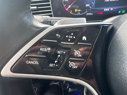 Used 2024 Mercedes-Benz GLE 450 4MATIC image 32