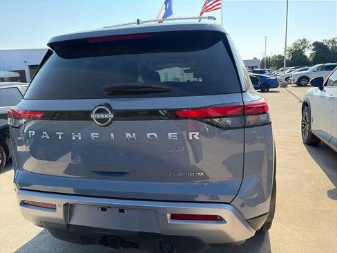 Certified 2025 Nissan Pathfinder Platinum FWD image 8