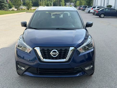 Used 2019 Nissan Kicks SR FWD image 2