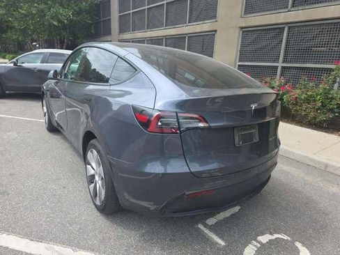 Used 2023 Tesla Model Y Long Range AWD/4WD image 4