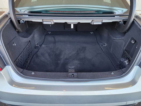 Used 2011 Mercedes-Benz E 350 Sedan image 12