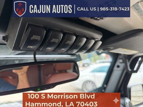 Used 2018 Jeep Wrangler Unlimited Sahara AWD/4WD image 28