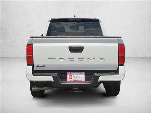 Certified 2025 Toyota Tacoma SR5 AWD/4WD image 7
