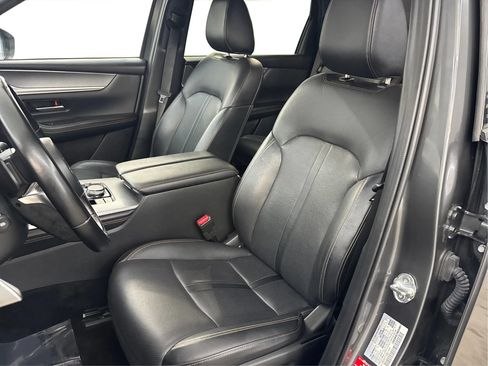 Used 2024 MAZDA CX-90 Plug-In Hybrid w/ Premium Pkg AWD/4WD image 13