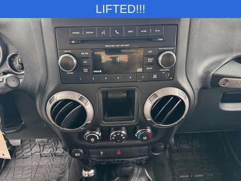 Used 2016 Jeep Wrangler Sport AWD/4WD image 13