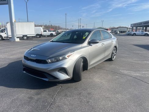 Used 2022 Kia Forte LXS image 7