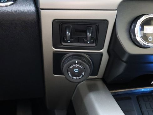 Used 2022 Ford F250 Lariat w/ Lariat Ultimate Package AWD/4WD image 31