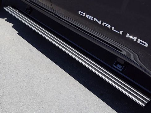New 2026 GMC Sierra 2500 Denali Ultimate AWD/4WD image 9