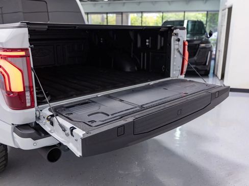 Used 2025 Ford F150 Raptor AWD/4WD image 33