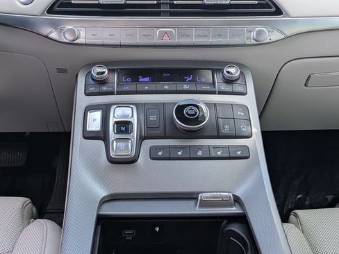 Used 2022 Hyundai Palisade Limited FWD image 23
