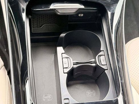 Used 2024 Mercedes-Benz CLE 300 4MATIC Coupe image 37