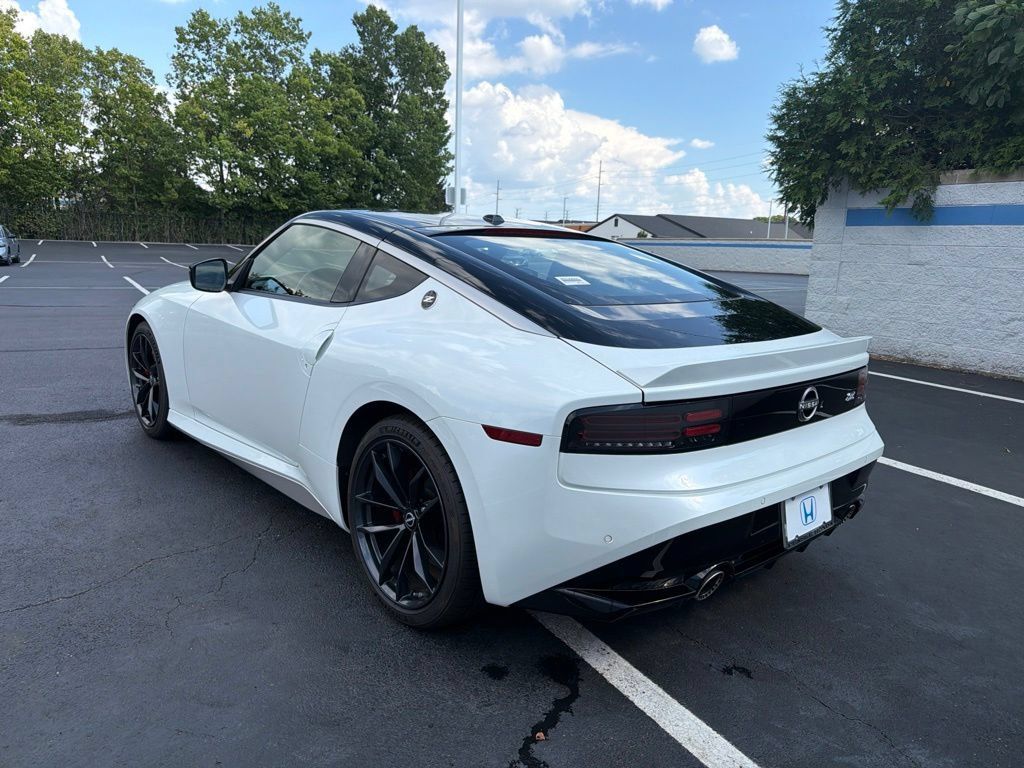 Used 2023 Nissan Z w/ Floor Mat Package (L93) RWD image 3