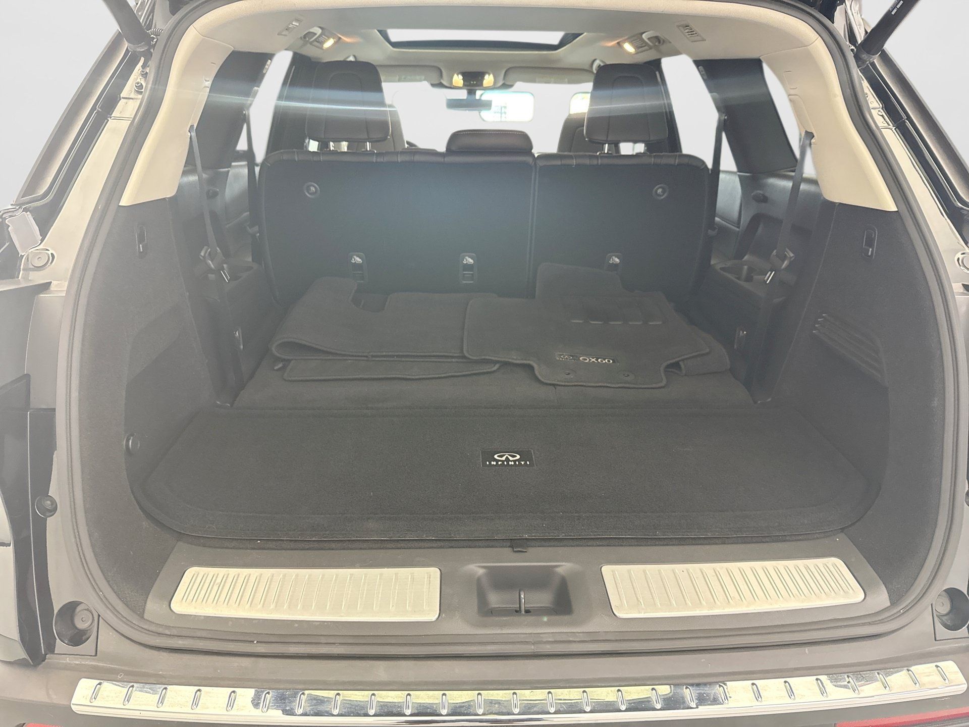 Used 2023 INFINITI QX60 Luxe w/ Vision Package AWD/4WD image 22