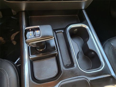 Used 2023 GMC Sierra 1500 SLT image 26