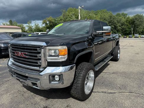 Used 2016 GMC Sierra 2500 SLT w/ Duramax Plus Package AWD/4WD image 2