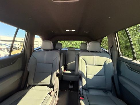New 2026 GMC Acadia AT4 w/ Luxury Package AWD/4WD image 3