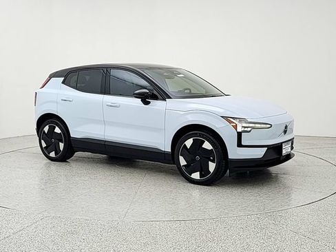 Used 2025 Volvo EX30 Plus w/ Protection Package Premier AWD/4WD image 3