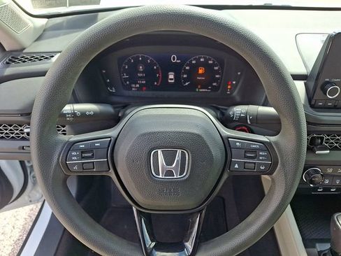 Used 2023 Honda Accord EX image 18