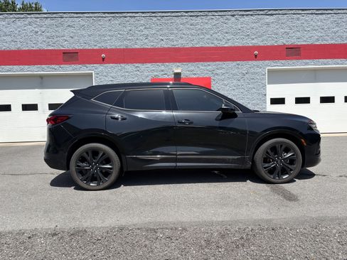 Used 2019 Chevrolet Blazer RS AWD/4WD image 2