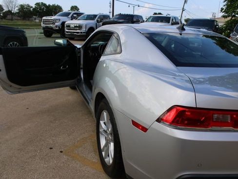 Used 2015 Chevrolet Camaro LT w/ Rear Vision Package RWD image 9
