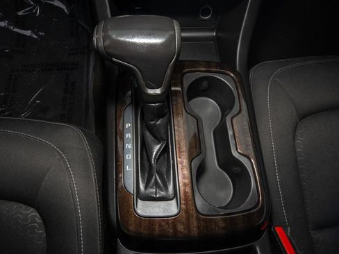 Used 2018 GMC Canyon SLE RWD image 18