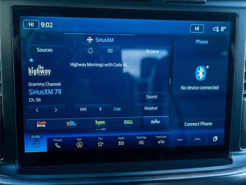 Used 2022 Ford F150 Lariat w/ Equipment Group 502A High image 17