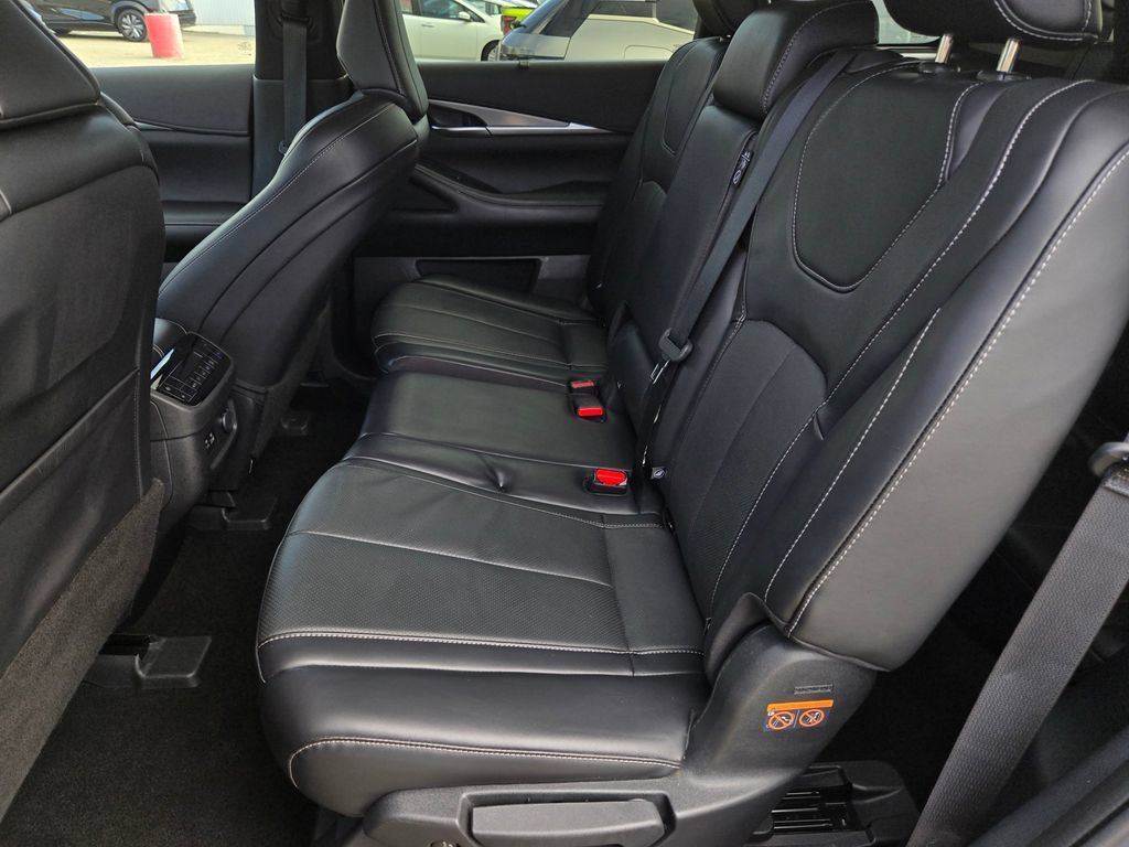 Used 2023 INFINITI QX60 Luxe w/ Cargo Package AWD/4WD image 14