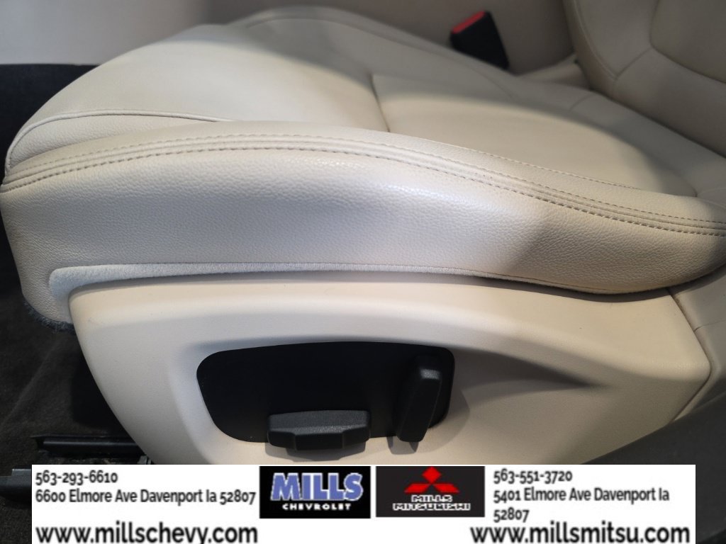 Used 2018 Jaguar XF Premium AWD/4WD image 16