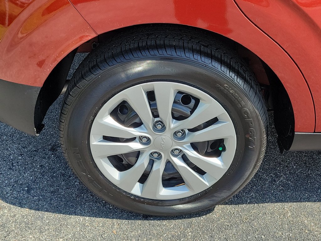Used 2022 Kia Soul LX FWD image 7