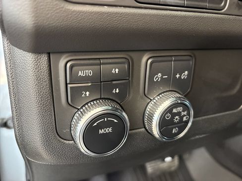Used 2024 GMC Yukon AT4 w/ AT4 Premium Package AWD/4WD image 14