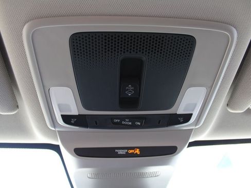 New 2026 Honda HR-V EX-L image 40