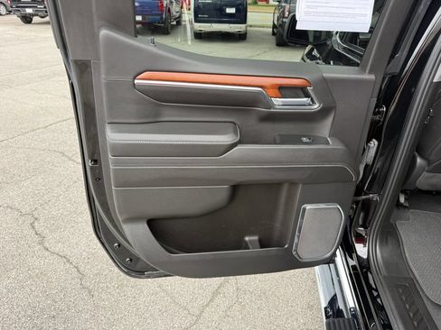 Used 2023 GMC Sierra 1500 Denali AWD/4WD image 33