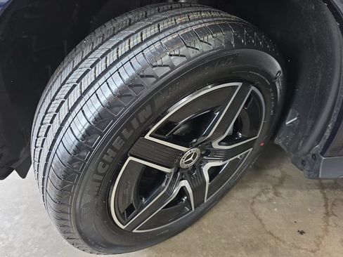 Used 2023 Mercedes-Benz GLC 300 4MATIC image 30