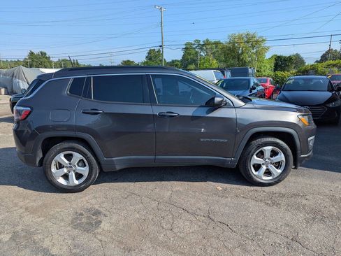 Used 2018 Jeep Compass Latitude image 8
