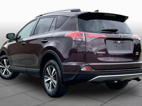 Used 2017 Toyota RAV4 XLE AWD/4WD image 12