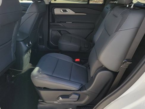 New 2026 Ford Explorer Active w/ Active Comfort Package image 7