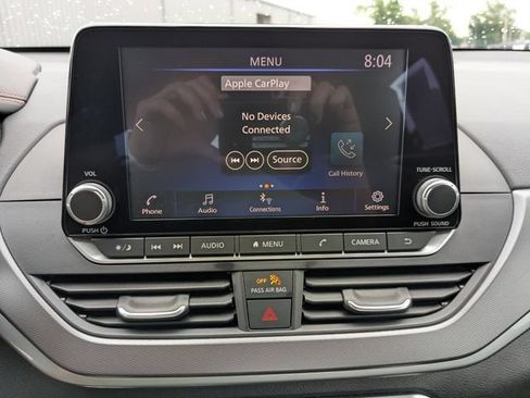 Used 2024 Nissan Altima 2.5 SR FWD image 3