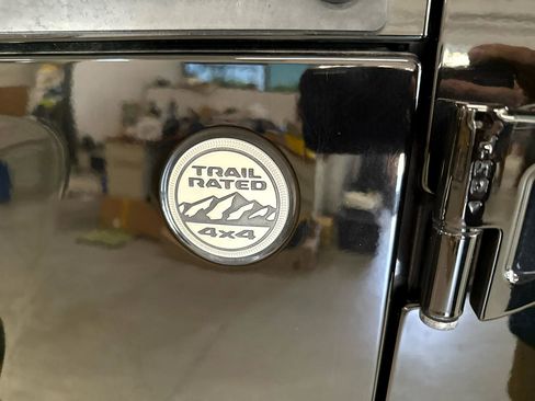 Used 2021 Jeep Gladiator Sport image 74