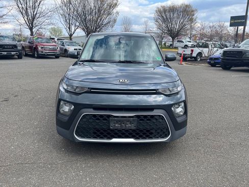 Used 2020 Kia Soul S image 2