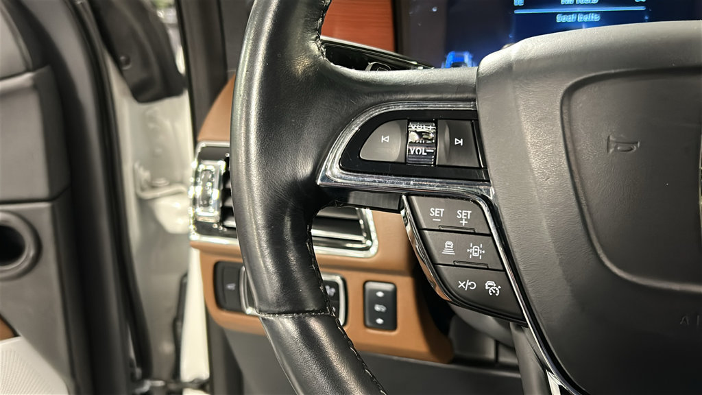 Used 2024 Lincoln Navigator Reserve AWD/4WD image 12
