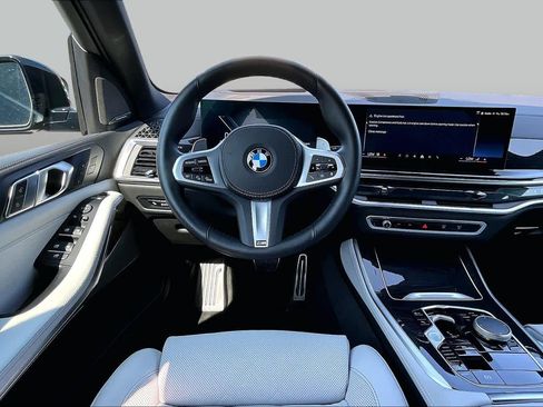 Certified 2026 BMW X5 xDrive40i AWD/4WD image 5