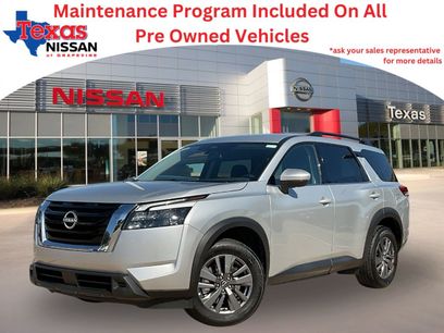 Used 2024 Nissan Pathfinder SV