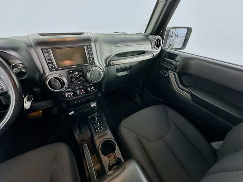 Used 2015 Jeep Wrangler Unlimited Sport w/ Quick Order Package 24S AWD/4WD image 11