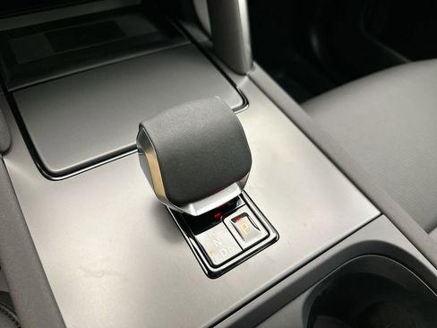 Certified 2025 Land Rover Discovery Sport S image 9